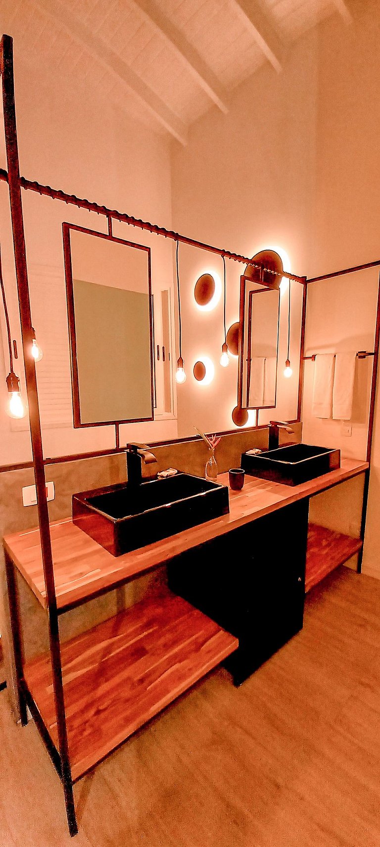 Suíte 903 - Chalé em Maresias/SP